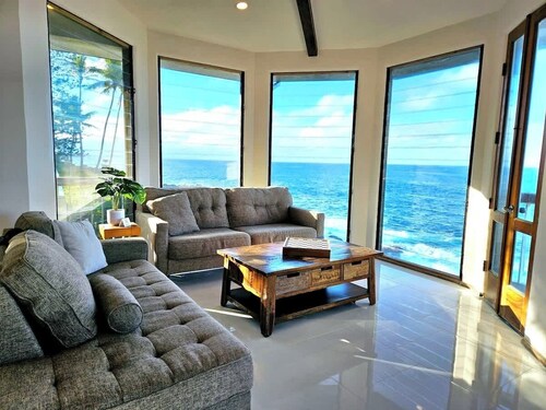 Breathtaking Oceanfront Home on Lava Rock Beach.