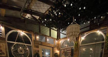 Intimacy Suite- AdultRoom-Spa House w/Hot Tub-420 Friendly-Hiking trails & more!