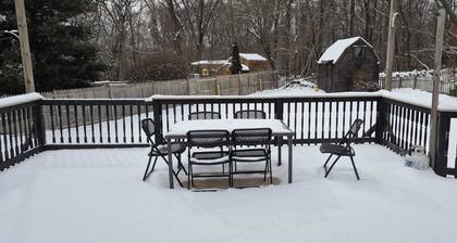 Cozy 3-bedroom house near Mystic and Mohegan & Foxwood Casinos!