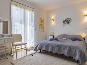 4 bedrooms, internet - Castellas by Interhome (Fressac)