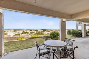 Outdoor dining - Pet Friendly Oceanfront Sailmaker Condo | Ground Floor | Updated Kitchen | Steps to the Beach (Fernandina Beach)