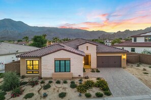 Exterior - Luxurious home with mountain views in La Quinta, perfect for families. (La Quinta)
