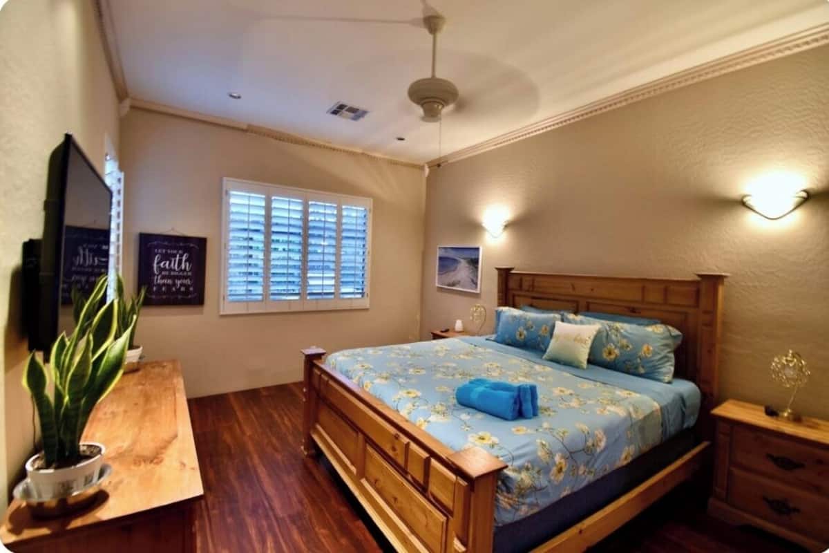 House, Non Smoking, Pets Allowed | 3 bedrooms, iron/ironing board, free WiFi, bed sheets
