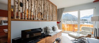 Chalet "Près Du Mélèze" with Mountain View, Shared Garden and Wi-Fi