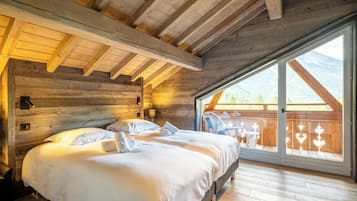 8 chambres, fer et planche à repasser, Wi-Fi gratuit