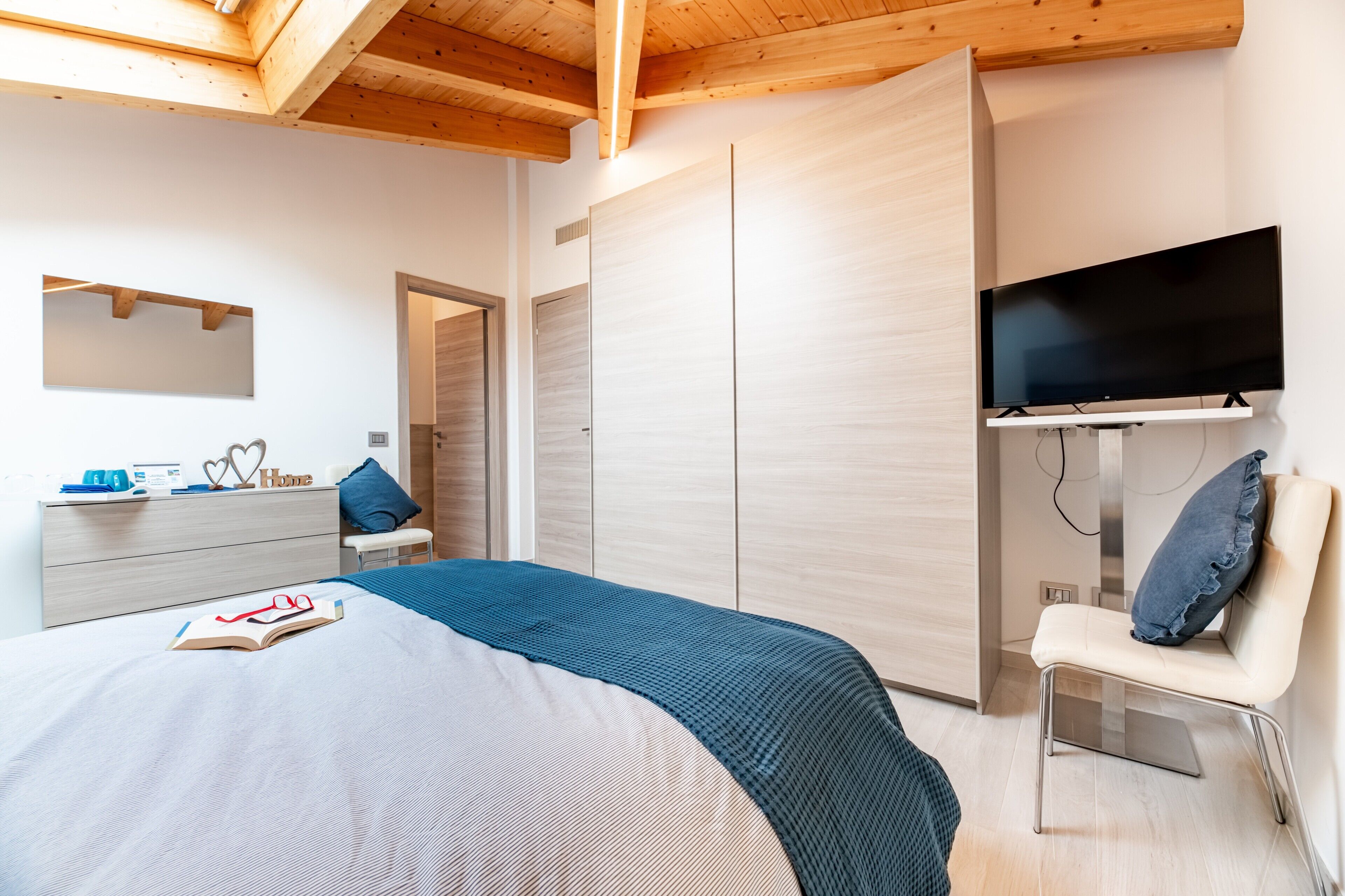 1 camera, Wi-Fi gratuito, lenzuola