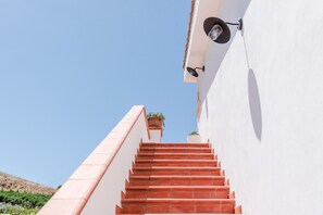 Exterior detail - 'Terrace' Room with Mountain View, Wi-Fi and Air Conditioning (montallegro)