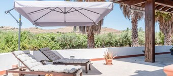 Room 'Veranda' with Mountain View, Wi-Fi and Air Conditioning