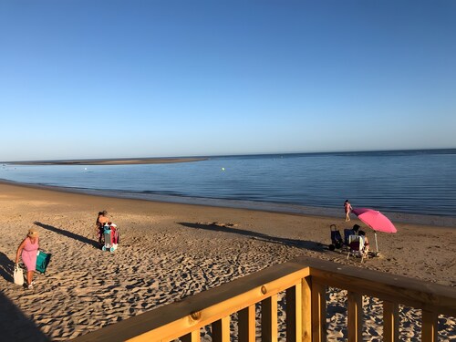 Chalet El Paraíso with Sea Views, Private Terrace and Wi-Fi