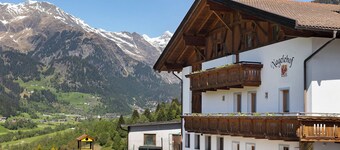 Apartment 'Buche' with Mountain View, Private Garden and Wi-Fi