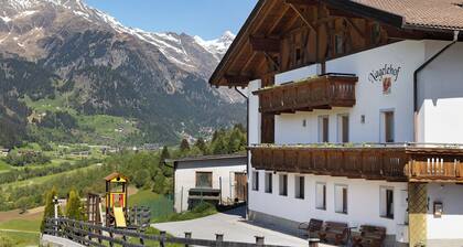 Ferienwohnung 'Buche' mit Bergblick, privatem Garten und Wi-Fi