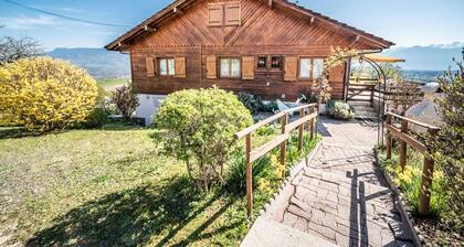 Appartement "Charmant" avec vue sur les montagnes, terrasse privée et Wi-Fi