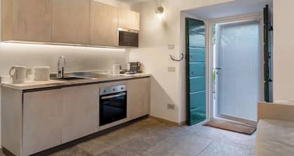 Ferienhaus 'Bianco' mit Bergblick, Wi-Fi und Klimaanlage