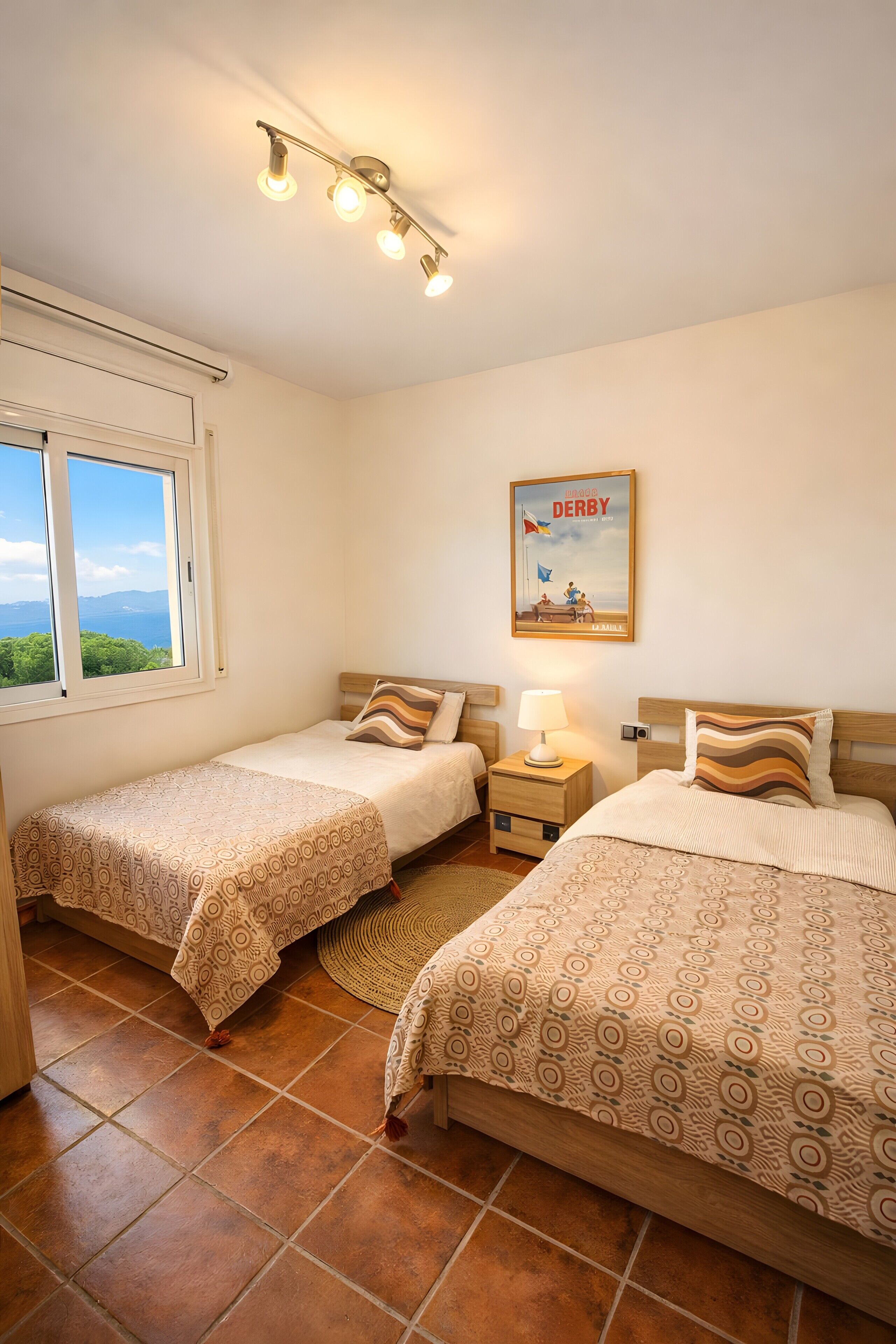 9 soverom, wi-fi (inkludert) og sengetøy