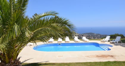 Holiday Home 'Roselles' with Sea View, Private Pool and Wi-Fi