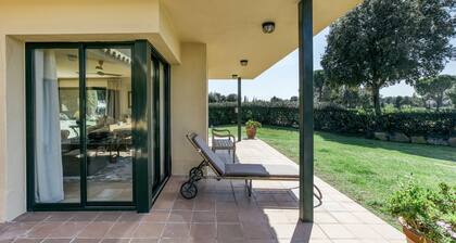 Villa 'Luxury Golf Villa Torremirona' with Mountain View, Wi-Fi and Air Conditioning