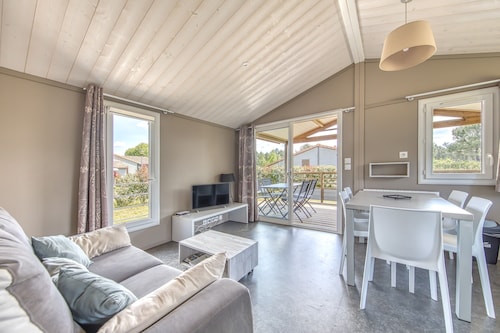 Fully-equipped chalet in Hourtin – Nature, Lake & Ocean