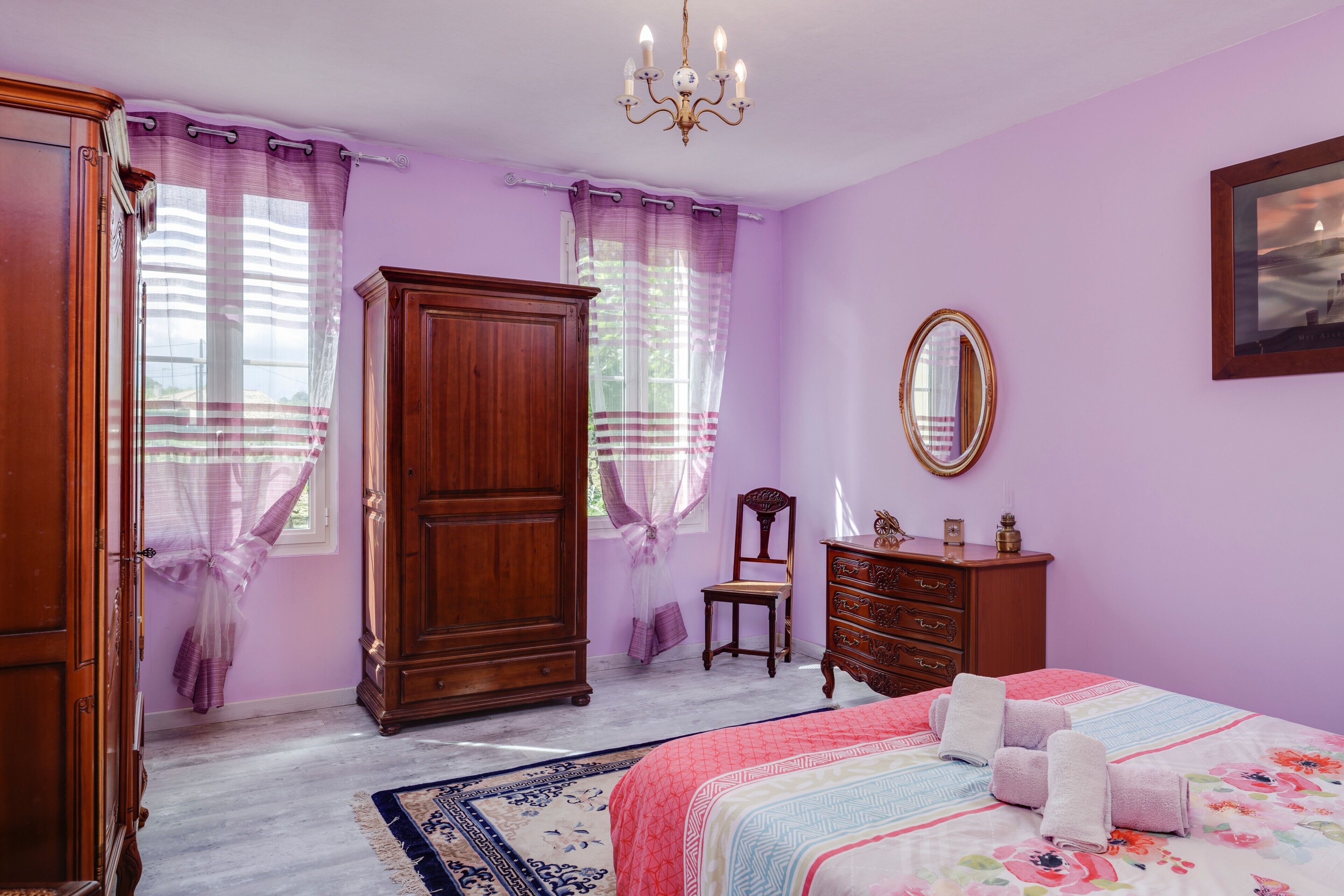 2 chambres, fer et planche à repasser, Wi-Fi gratuit, draps fournis