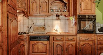 Séjour Authentique au Chùteau Vieux Mougnac : Domaine Viticole Bio, Saint-Emilion, Vins & Détente