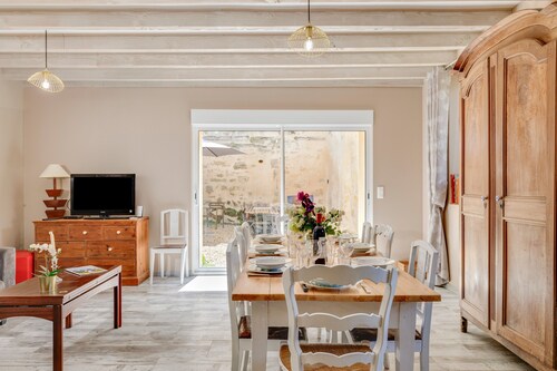 Maison de vacances La Longère – Séjour authentique au cœur d’un vignoble bio près de Saint-Émilion