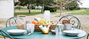 Cottage 'Le Prunier' con giardino in comune e wifi