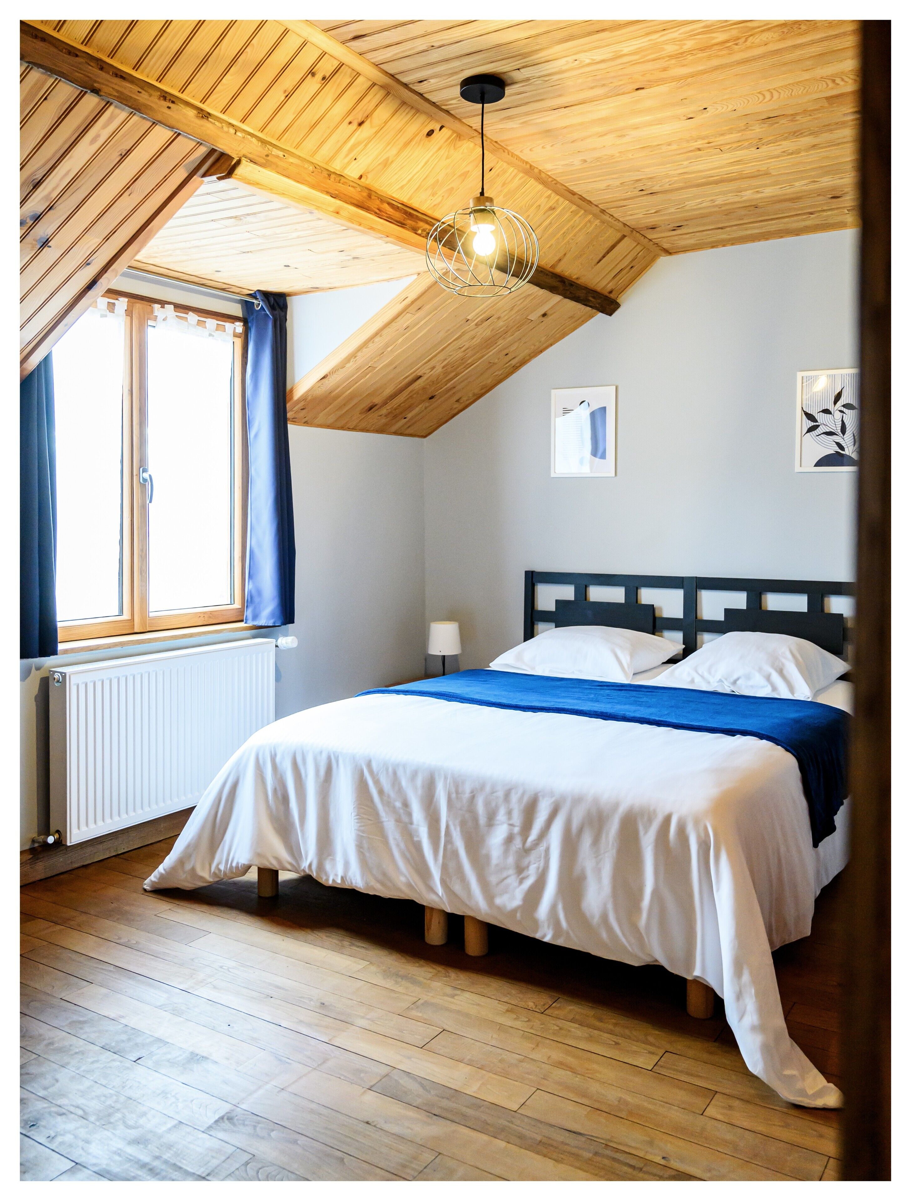 5 bedrooms, iron/ironing board, free WiFi, bed sheets