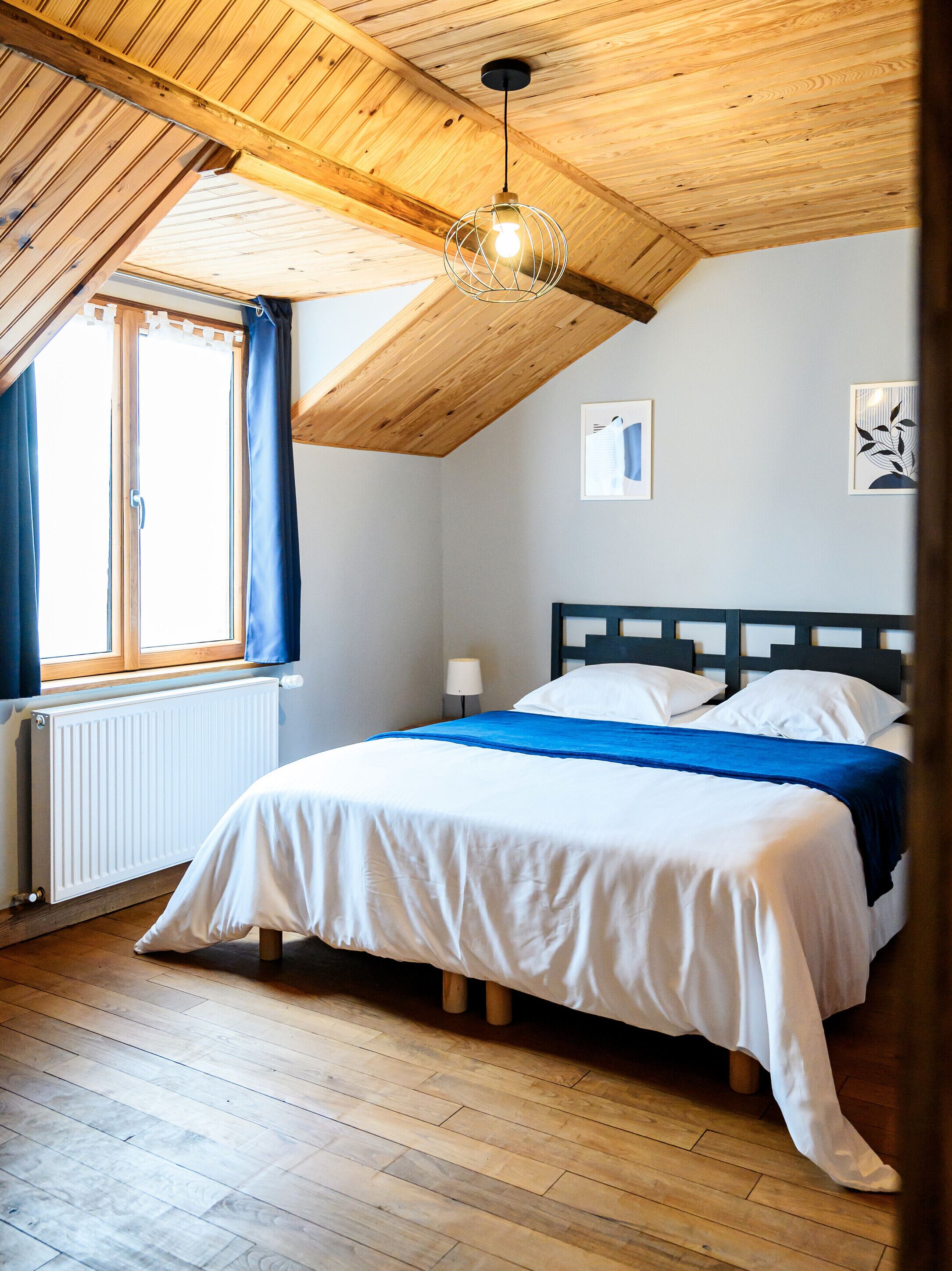 5 makuuhuonetta, silitysrauta/-lauta, ilmainen Wi-Fi, vuodevaatteet