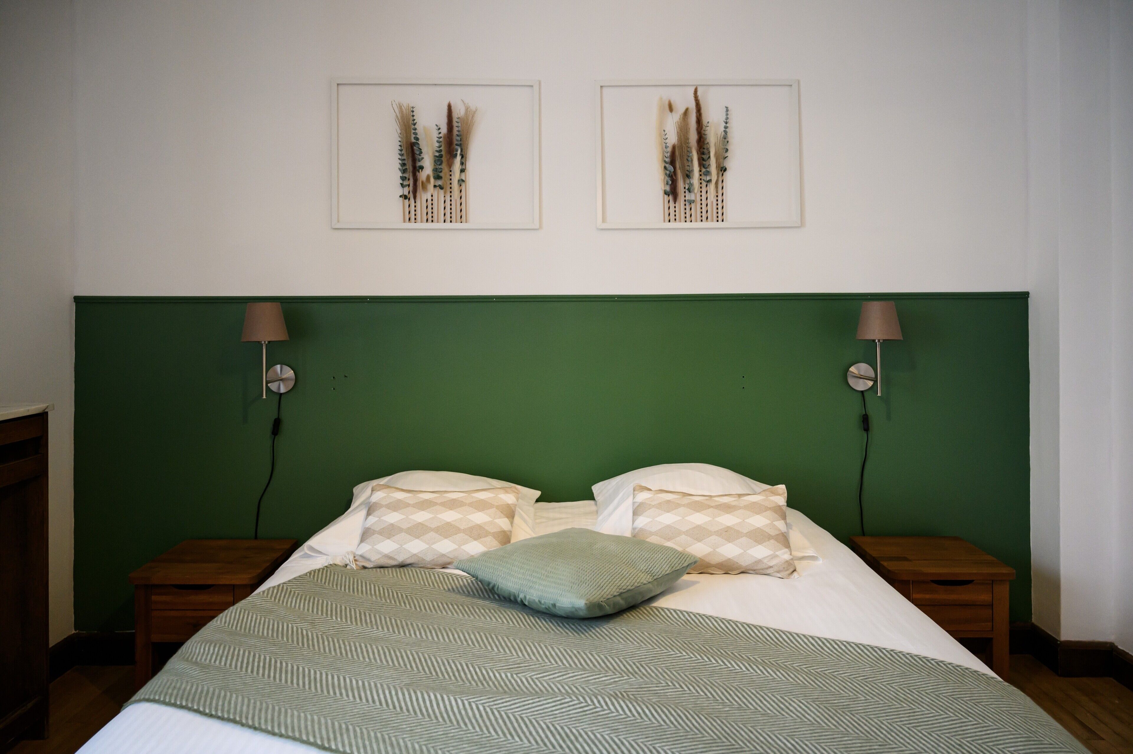 4 chambres, fer et planche à repasser, Wi-Fi gratuit, draps fournis