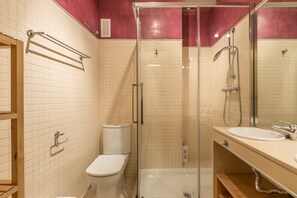 Shower, towels