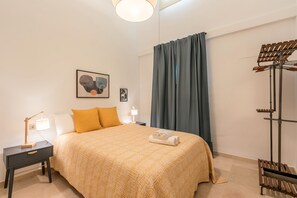 1 soverom, strykejern/-brett, wi-fi (inkludert) og sengetøy