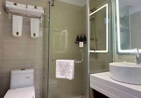 Ducha, cabezal de ducha tipo lluvia, artículos de tocador gratuitos