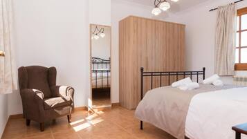 5 chambres, fer et planche Ă repasser, Wi-Fi gratuit, draps fournis