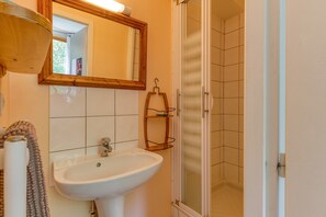 Douche, serviettes fournies
