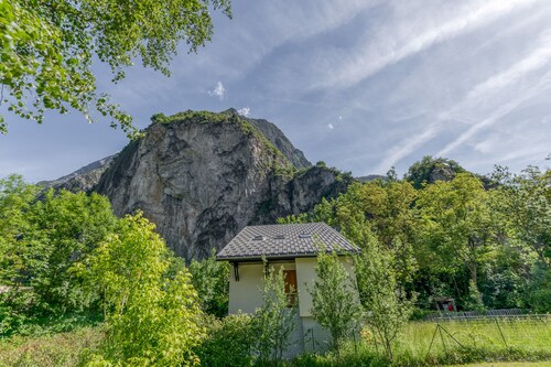 Apartment 'B3 Chamois' with Mountain View, Shared Garden and Wi-Fi