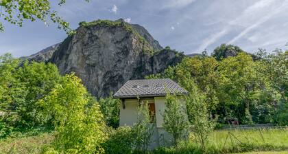 Apartment 'B4 Ecureuil' with Mountain View, Shared Garden and Wi-Fi