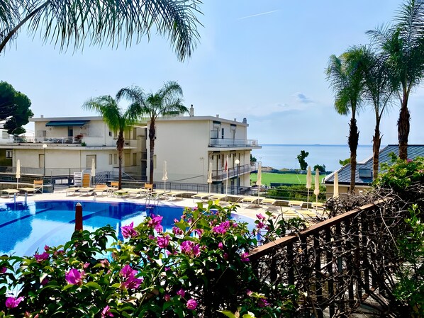 Pool - Apartment 'Stella Marina' with Sea View, Wi-Fi and Air Conditioning (Sanremo)