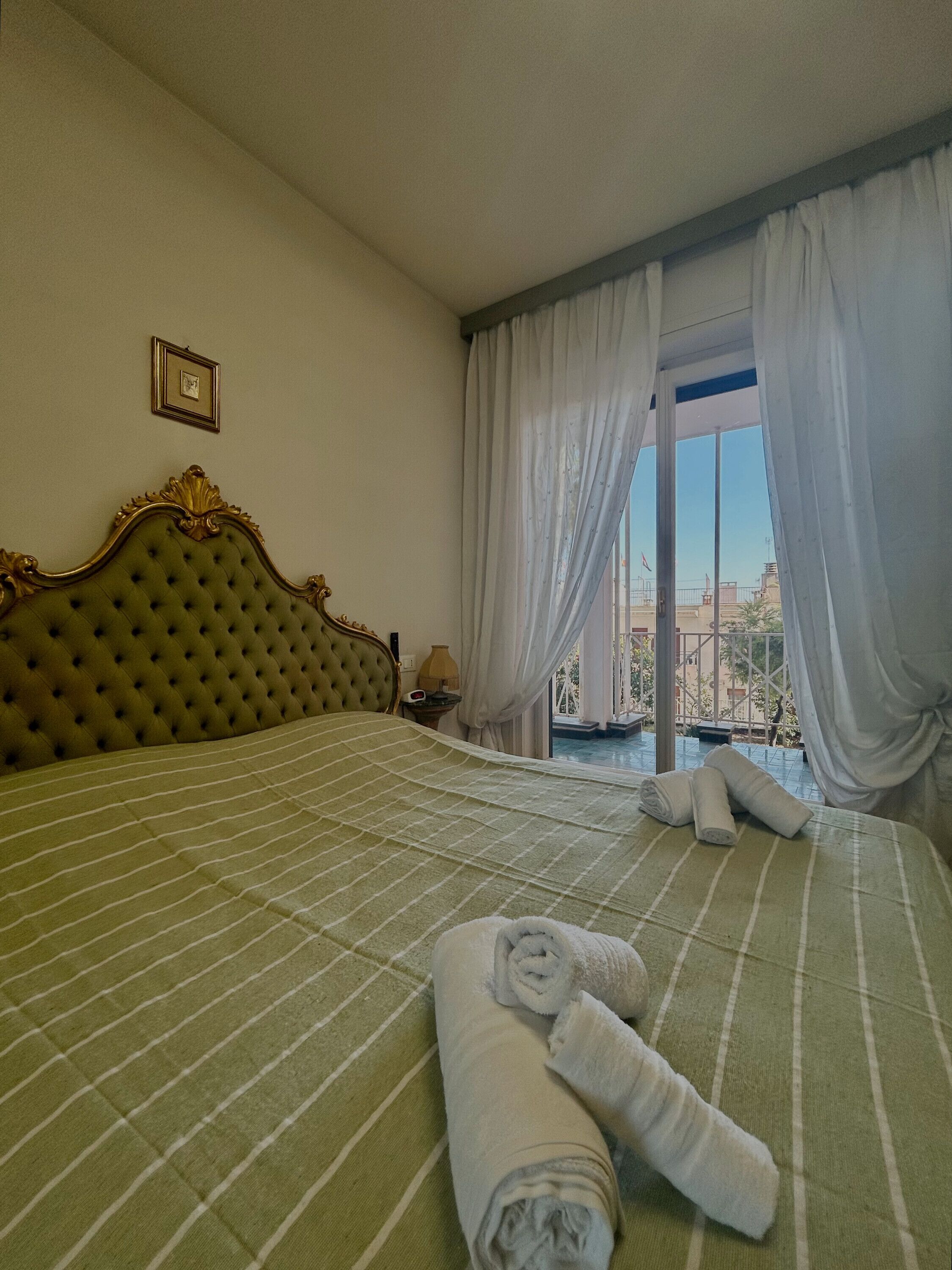 2 chambres, fer et planche à repasser, Wi-Fi gratuit, draps fournis