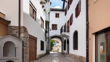 Enceinte de lâhĂ©bergement