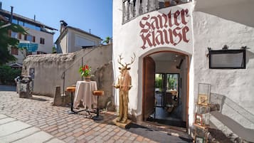 Utendørsservering