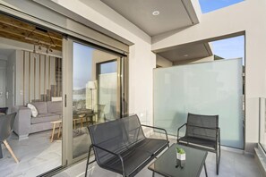 Terrace/patio - Apartment 'Oceanida' with Sea View, Wi-Fi and Air Conditioning (Nikiana)