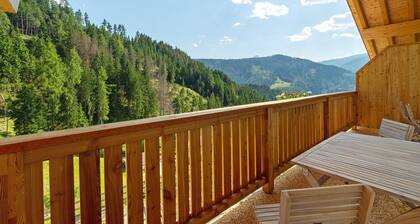 Apartment 'Lü Da Plazores Codà' with Mountain View, Shared Garden and Wi-Fi