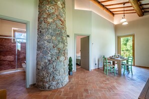 Dining - Holiday Home 'Rustico Con Jacuzzi In Toscana' with Shared Pool, Wi-Fi and Air Conditioning (Colle di Val d'Elsa)