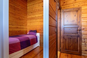 4 habitaciones, tabla de planchar con plancha y wifi gratis 