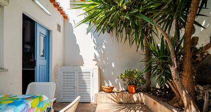 Ferienhaus 'Casa Da Guia' mit privatem Garten, Wi-Fi und Klimaanlage