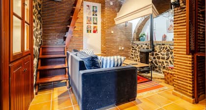 Apartment 'Casa Do Castelo' with Wi-Fi and Air Conditioning