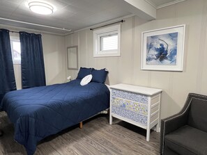 3 عدّة غرف نوم ومكتب ومكواة/لوح كي وسرير سفر