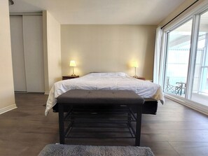 2 Schlafzimmer, Schreibtisch, Bügeleisen/Bügelbrett, WLAN