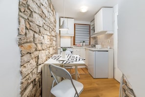 House | Dining