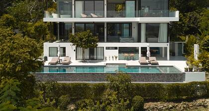 Idyllic Villa for Relaxation in Phuket, 1001