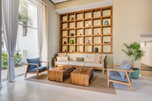 TV, stereo - Beachfront Luxury | Ocean Views | Pools & Jacuzzi (Puerto Vallarta)